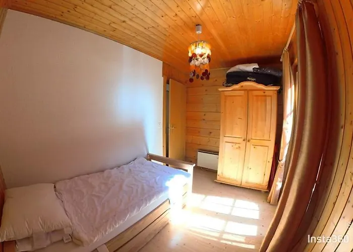 Stecaya Face A La Piste De L'aigle Циналь