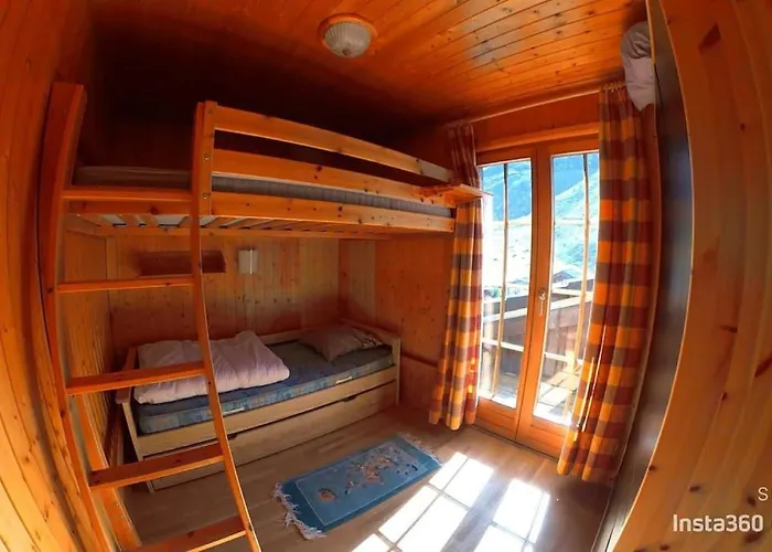 Stecaya Face A La Piste De L'aigle