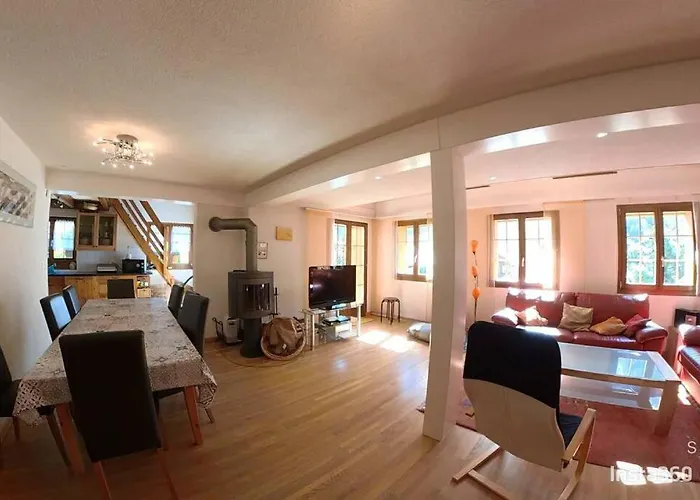 Шале Stecaya Face A La Piste De L'aigle