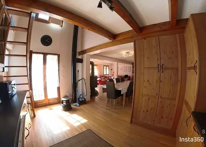 Stecaya Face A La Piste De L'aigle Шале Циналь