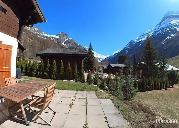Chalet Stecaya Face à La Piste De L'aigle Zinal